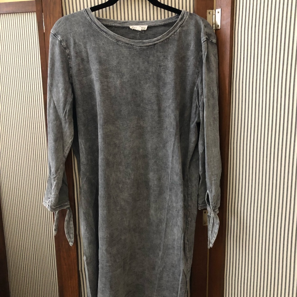 Jane and Delancy grey stone washed dress